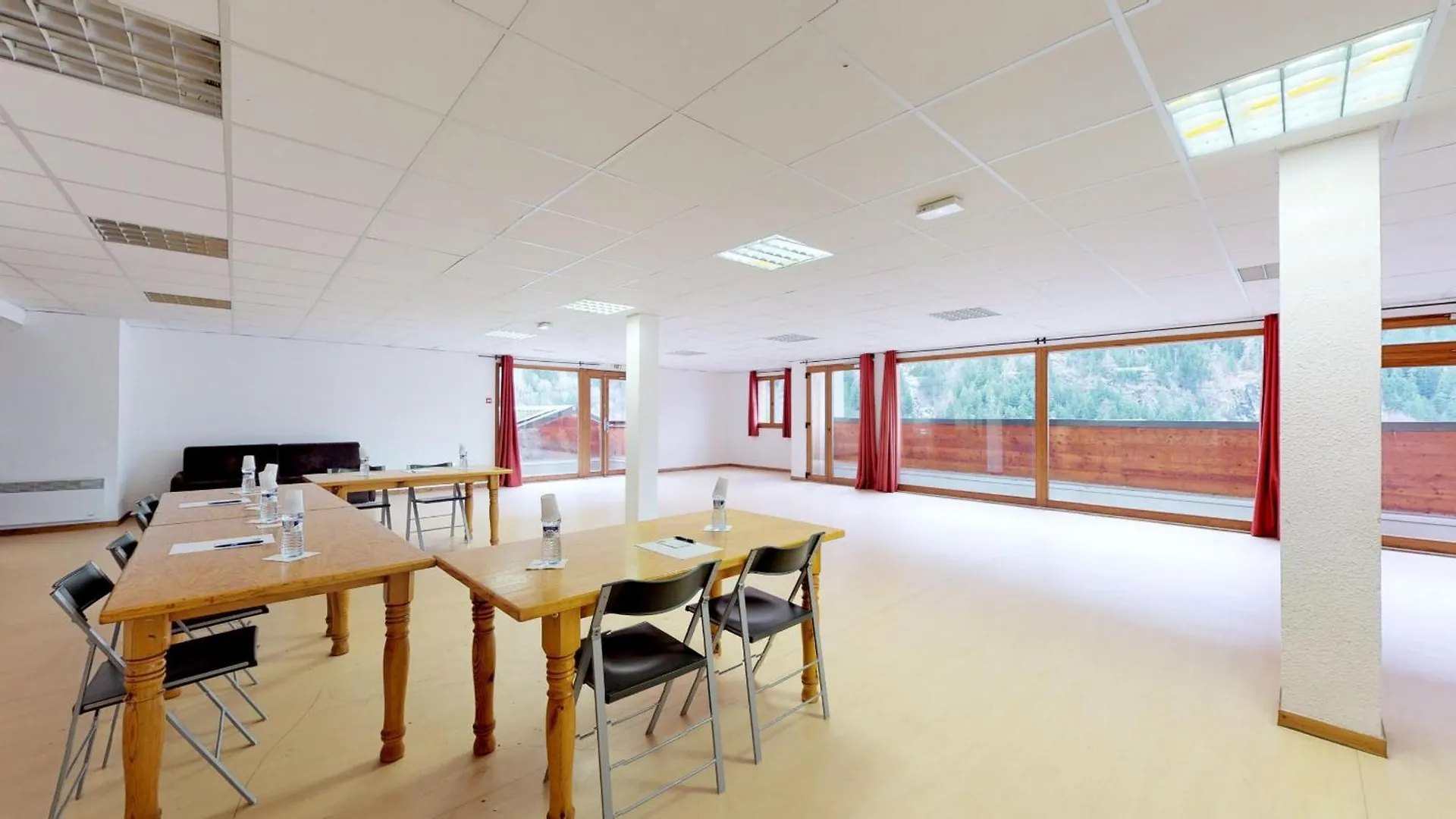 Hameau 8 002 - SPA & PISCINE appartement 4 pers Orelle Apartment